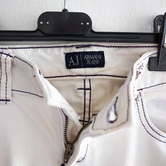 NWOT Armani Women's White Jeans - Picture 6 of 7